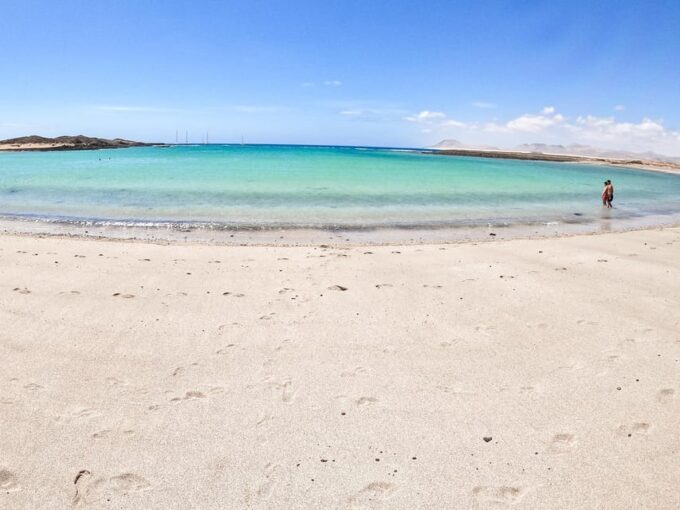 Corralejo: Return Ferry Ticket to Lobos Island Fuerteventura - FAQ