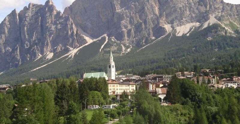 Cortina D'Ampezzo: Cortina Valley and Lakes Guided Tour - Experience Highlights
