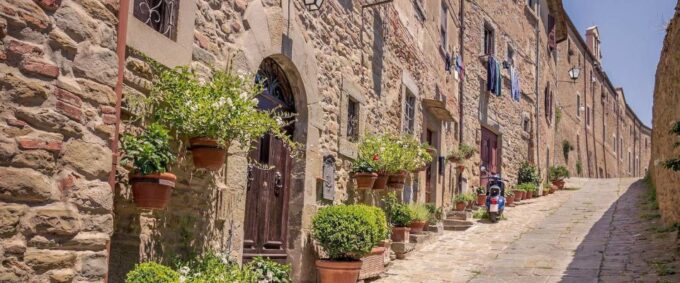 Cortona: 3-Hour Private Walking Tour - Medieval Architecture