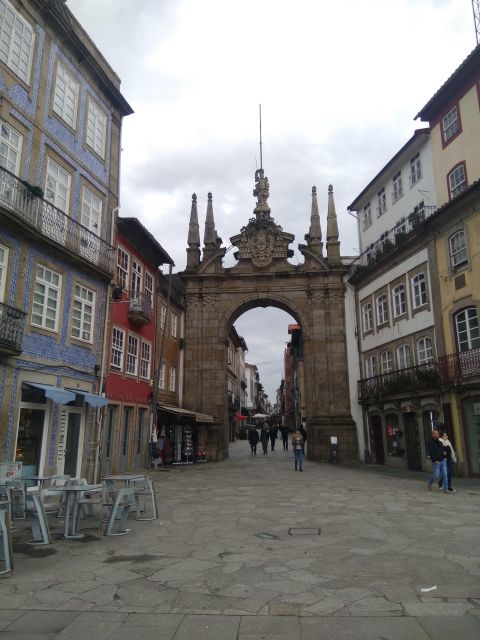 Cosmopolitan Braga - Full Day - From Porto - Transportation and Inclusions