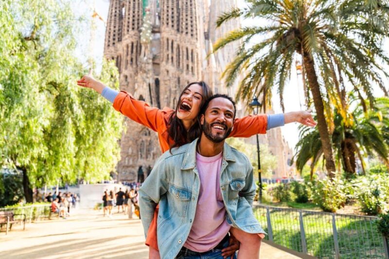 Costa Brava: Barcelona Panoramic Highlights Tour - Key Points