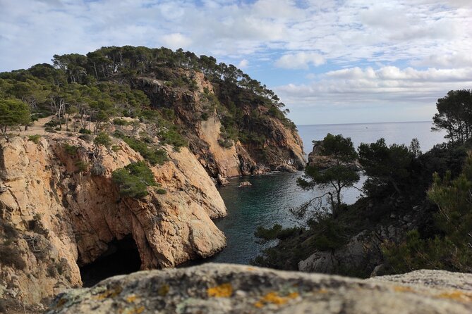 Costa Brava Coast Hike and Snorkel From Barcelona With Lunch - Physical Requirements and Accessibility