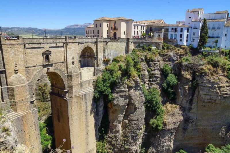 Costa Del Sol: Day Trip to Ronda and Setenil - Exploring Setenil De Las Bodegas