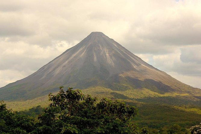 Costa Rica Adventure Package Beach and Rainforest 8 Days - Booking Requirements