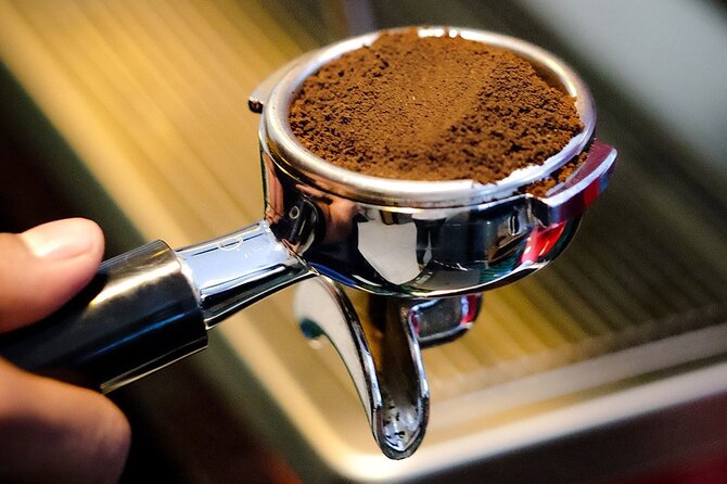 Costa Rican Chocolate Tasting With a Coffee or Hot Chocolate - Pairing Chocolate With Beverages