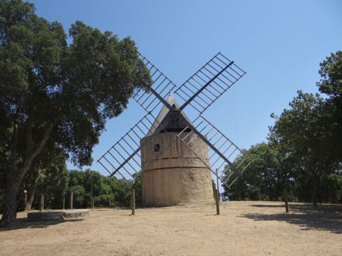 Coteaux D'aix: Ste Victoire Wine Tour & Cézanne Mill Visit - Optional Lunch Opportunity