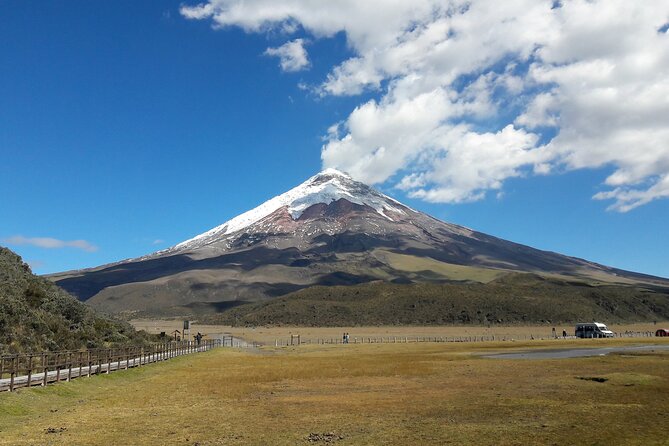 Cotopaxi and Quilotoa 2 Days With Hotel Included - Andean Community Visit