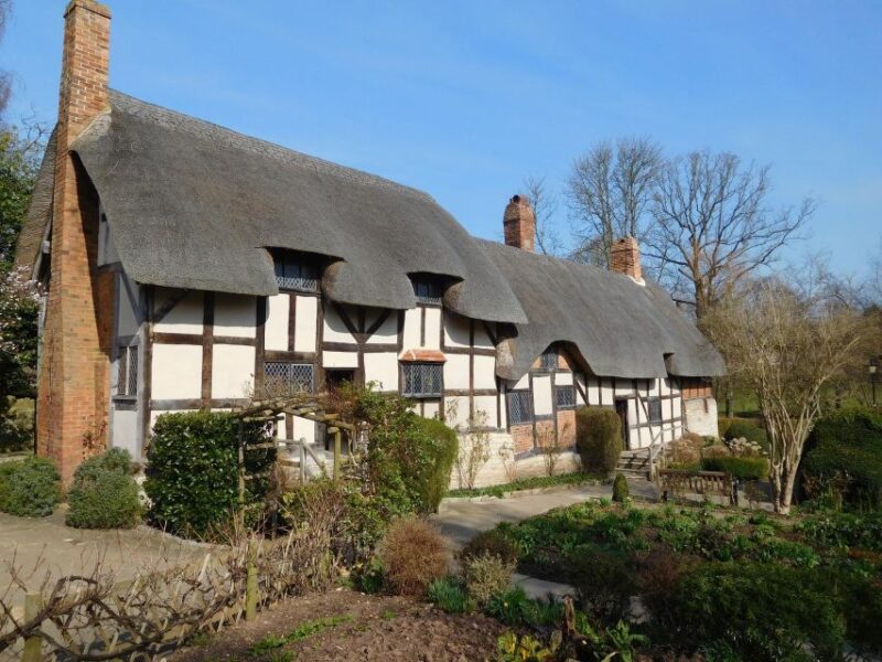 Cotswold & Shakespeare Country Private Tour With Entry - Guide Profile