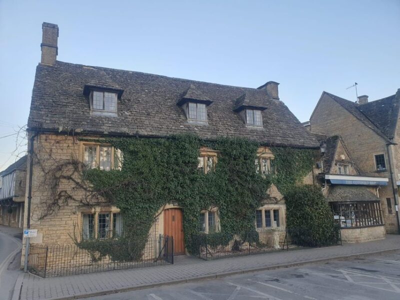Cotswolds: Stratford-Upon-Avon 2-Day Tour With Cottage Stay - Shakespeares Footsteps in Stratford-upon-Avon