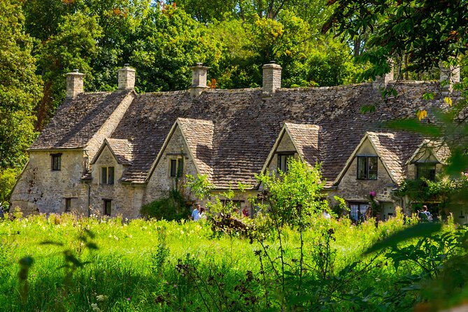 Cotswolds Village Private Car Tour and Photoshoot - Transportation
