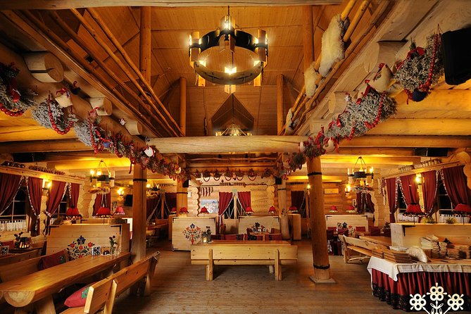 Cottage Style Evening With Folk Show and Traditional Feast From Krakow - Meeting Point and Logistics