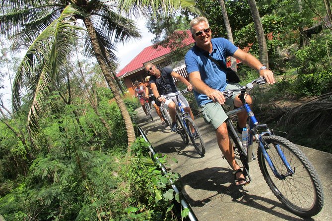 Countryside Bangkok and a Local Floating Market Tour by Bicycle Including Lunch - Meeting and Logistics