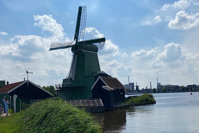 Countryside Electric Bike Tour: Zaanse Schans & Zaandam - Explore Zaanse Schans