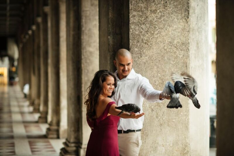 Couple Photography in Romantic Venice Among the Streets And. - Photographers Expertise and Pre-Shoot Planning