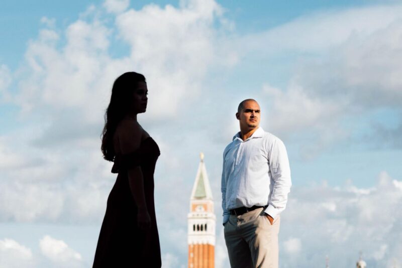 Couple Photography in Romantic Venice Among the Streets And. - Small Group Sizes and Accessibility