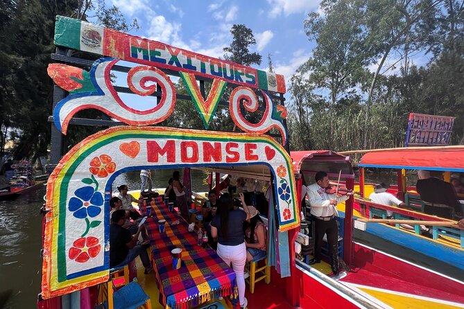 Coyoacán and Xochimilco Including Frida Kahlo Museum - Relaxing in Xochimilco