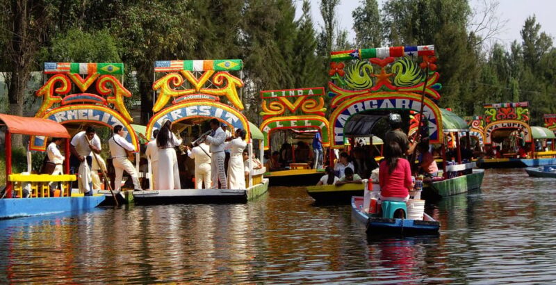 Coyoacán & Xochimilco: Discover an Oasis in Mexico City - Visiting Iconic Religious Sites
