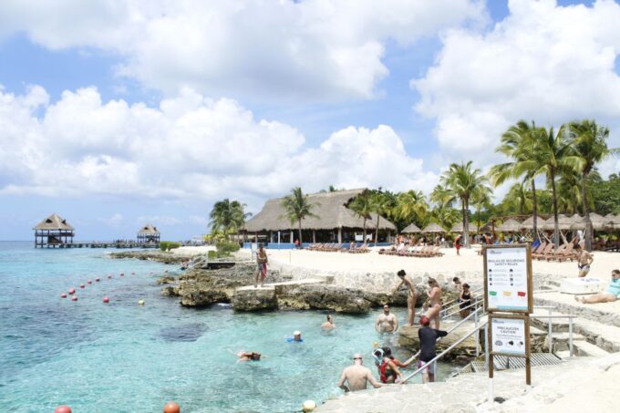 Cozumel: Chankanab Park Day Pass and Snorkeling Tour - Park Entrance and Facilities
