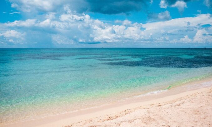 Cozumel: El Cielo Bay & Playa Mia Beach Day - Age Restrictions