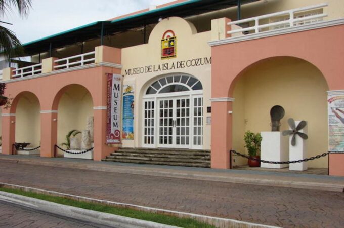 Cozumel Historical Walking Tour With Lunch - Frequently Asked Questions