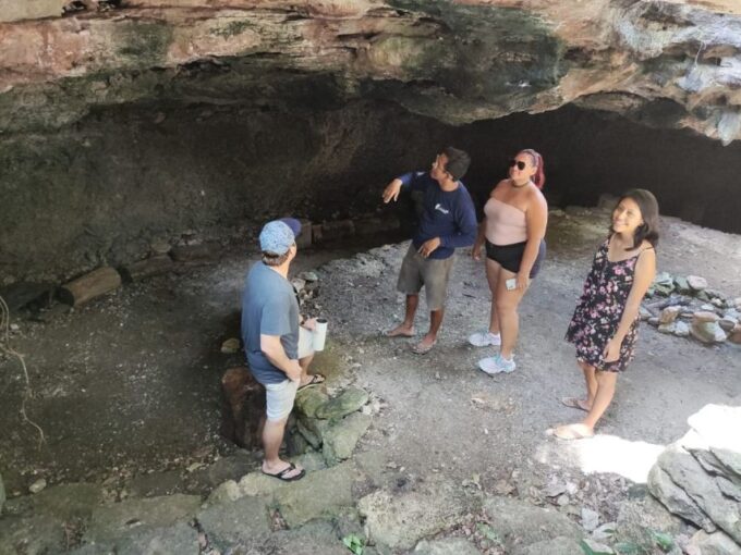 Cozumel: Private Caves and Ruins Tour With Mexican Lunch - Oceanfront Meal and Drinks