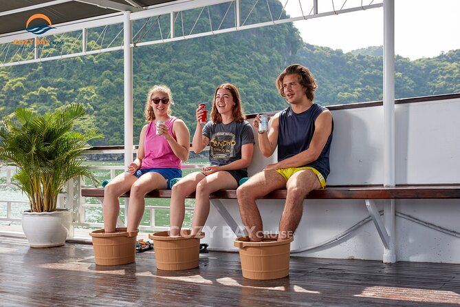 Cozybay Cruise-The Best Small Group 2d/1n Inhalong-All Inclusive - Meals and Dining Experiences