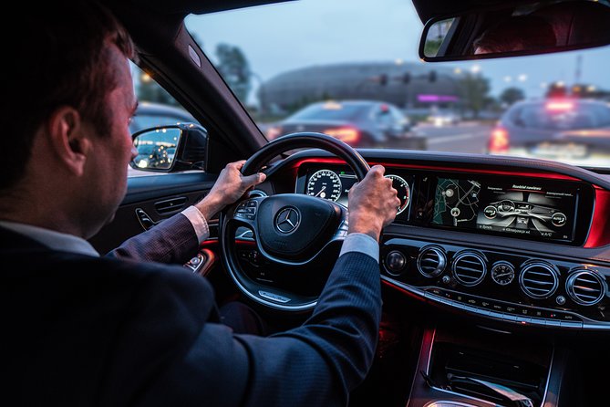 Cracow to Airport Transfer by Luxurious VIP Limo - Availability and Booking