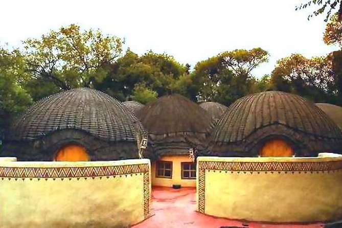 Cradle of Human Kind Tour and Lesedi Cultural Village Day Tour - Cultural Immersion at Lesedi Village