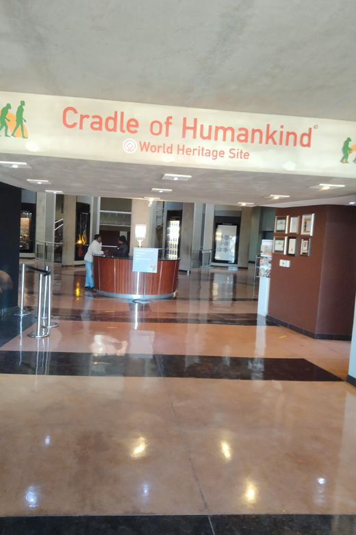Cradle of Humankind Tour Departing Form Johannesburg - Itinerary Details