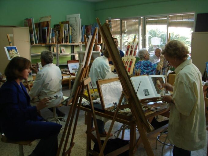 CREA TU ESTILO DE PINTURA / CREATE YOUR PAINTING STYLE - Connecting With the Creative Community