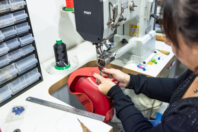 Create Your Own Leather Waist Bag in Luberon Area! - Getting to the Workshop