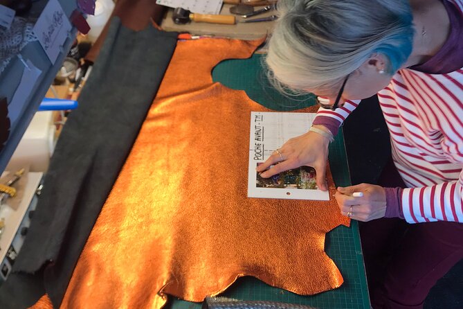 Creation of Personalized Leather Wallet in Arbonne - Personalization Options