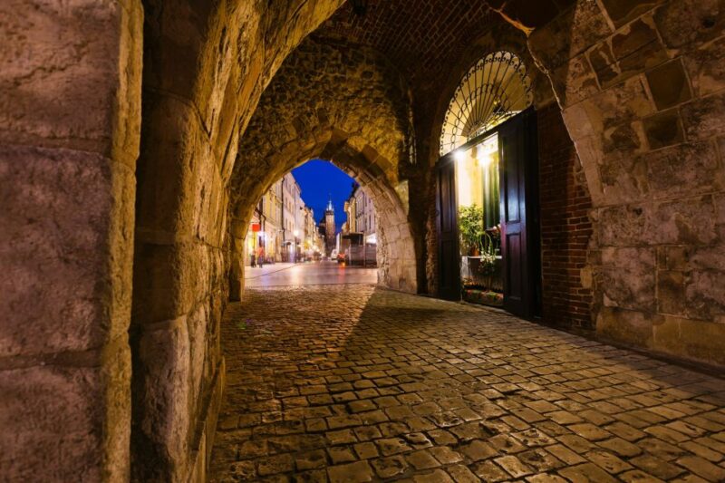 Creepy Krakow: 2-Hour City Walking Tour - Exploring Krakows Dark History