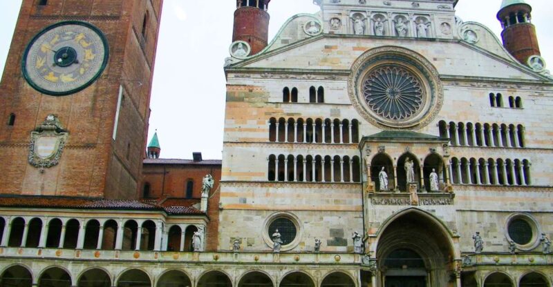 Cremona Private City Tour With Licensed Tour Guide - Key Points