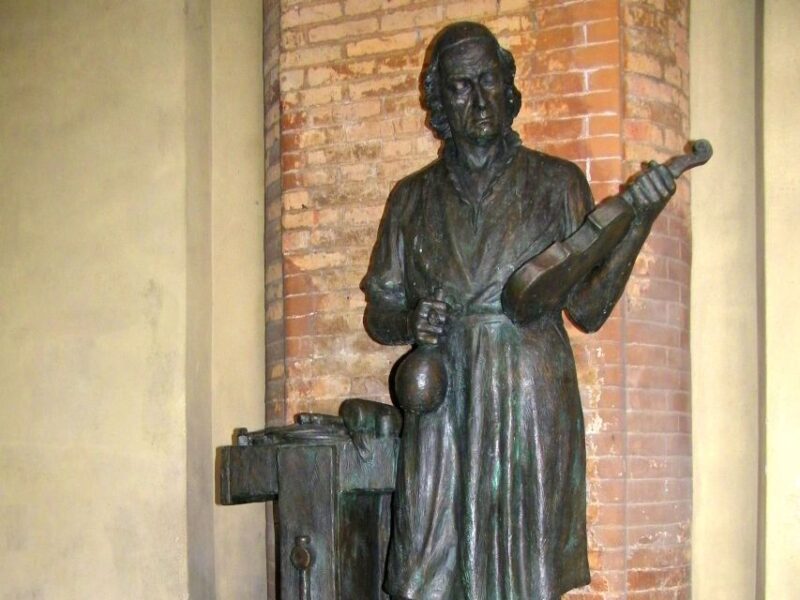 CREMONA Private Tour: Beautiful, Historic Close to Milan - Meeting Details