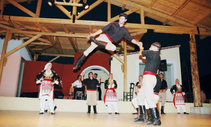 Cretan Night Experience, Dinner & Show - Cuisine and Beverages