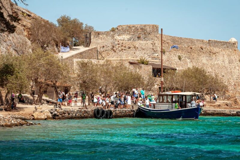 Crete: Agios Nikolaos, Plaka and Spinalonga Island Tour - Relaxing in Plaka
