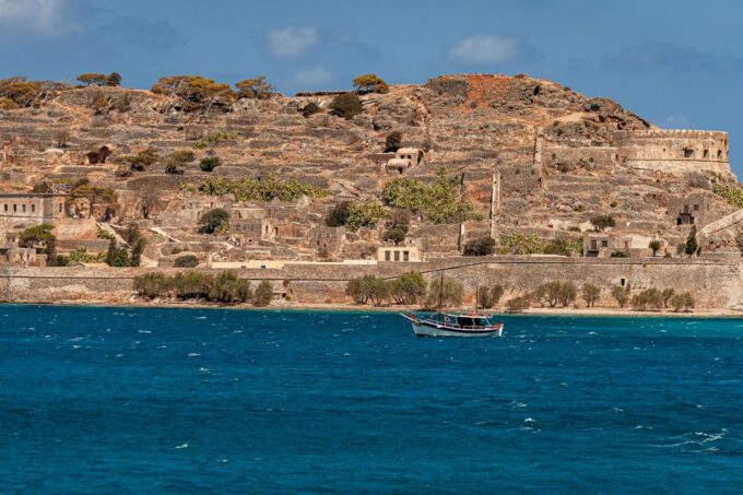 Crete: Agios Nikolaos, Plaka and Spinalonga Island Tour - Guided Tour of Spinalonga