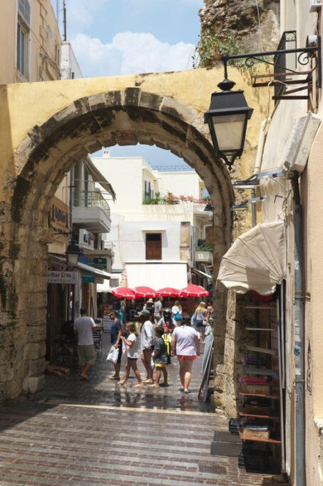 Crete: Arriving by Cruise Ship at Chania - Port of Souda - Included Amenities and Services