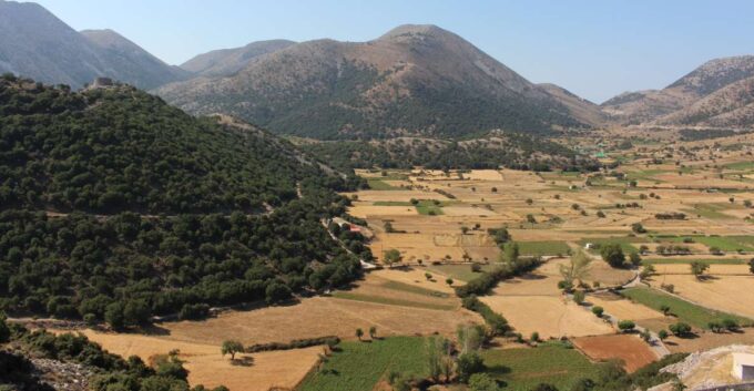 Crete: Day Trip to Sfakiá, Plakias and Kourtaliotiko Gorge - Descending Kourtaliotiko Gorge