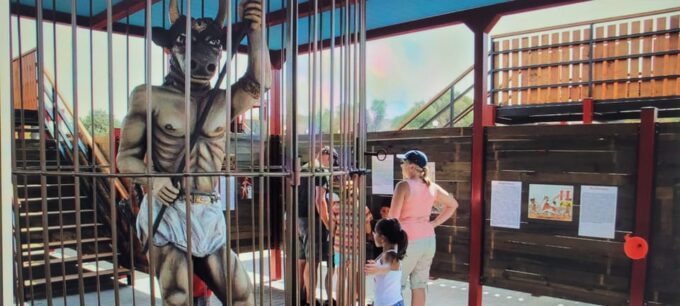 Crete: Day Trip to the Mythical Labyrinth Themed Park - Café and Dining Options