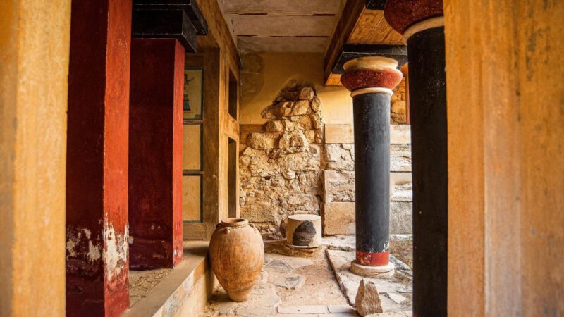 Crete: Knossos Palace, Archaeological Museum & Heraklion - The Ancient Palace of Knossos
