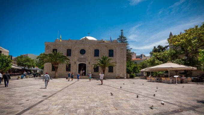 Crete: Knossos Palace, Archaeological Museum & Heraklion - Exploring Historic Heraklion City