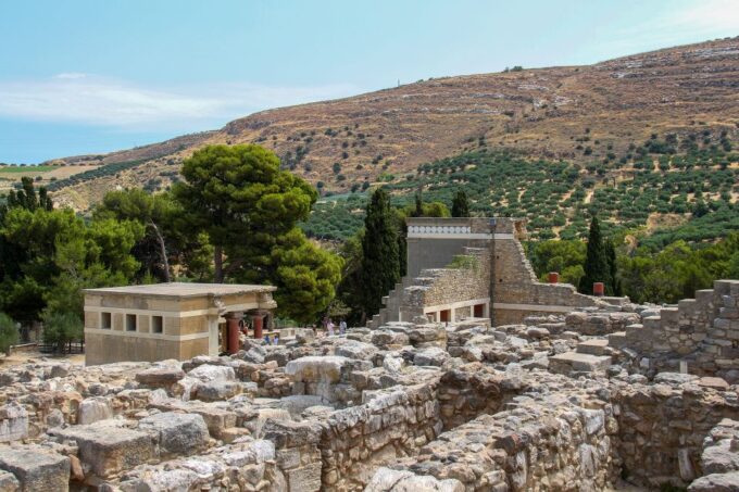 Crete: Lasithi Plateau and Knossos Palace Day Tour - Visiting the Monastery of Kera Kardiotissa