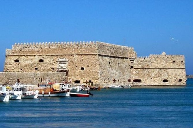 Crete Private Tour: Knossos Palace, Archaeological Museum, and Heraklion Town - Tour Availability and Restrictions