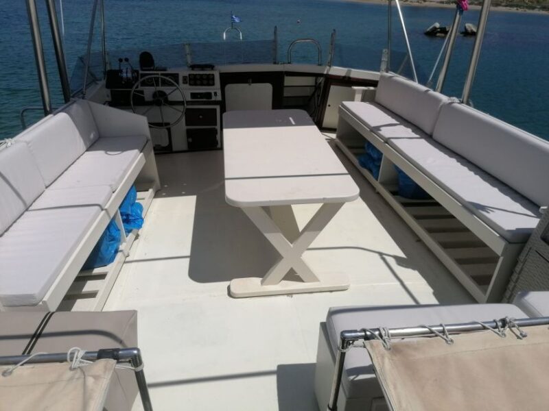 Crete: Snorkeling Boat Trip With Snack and Transfer - Snorkeling Experience