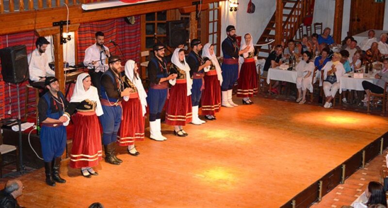 Crete: Traditional Dance Show and Buffet Dinner With Wine - Experience Details