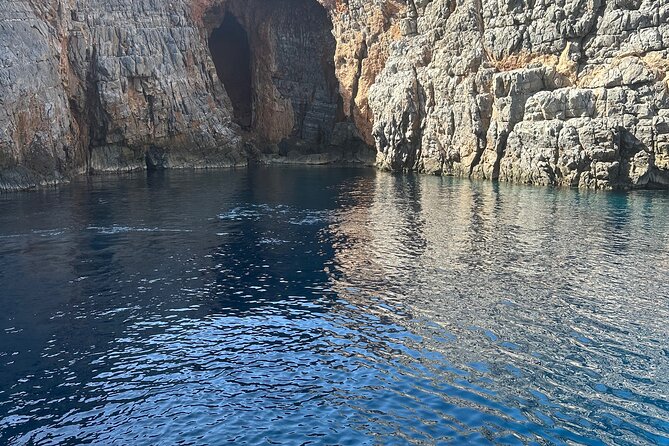 Crete Yacht Cruises 6-Hours Private Guided Cruise in Ag. Nikolaos - Recommended Attire