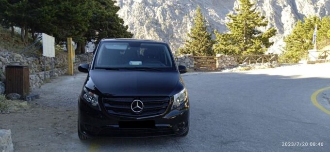 Crete:Private Transfer to and From Chania Ports and Airports - Pickup Notification