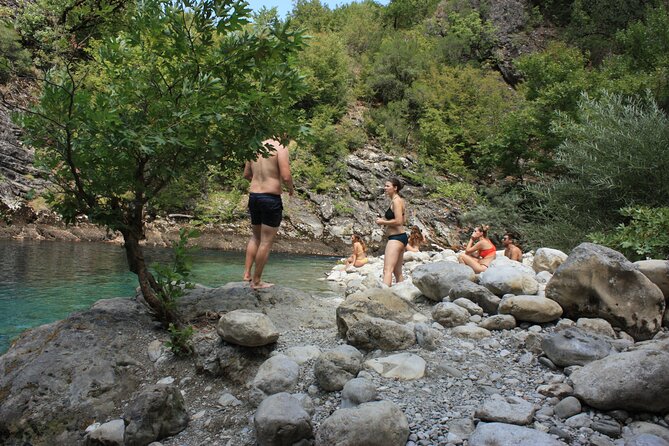 Crossing Vikos Gorge - Getting to Monodendri